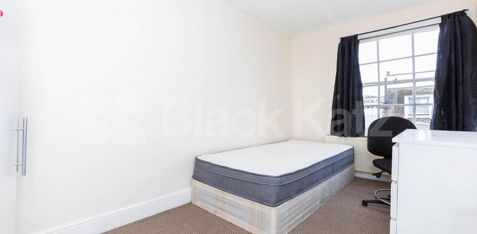 			NEW INSTRUCTION!, 3 Bedroom, 1 bath, 1 reception Flat			 Calthorpe Street, BLOOMSBURY 